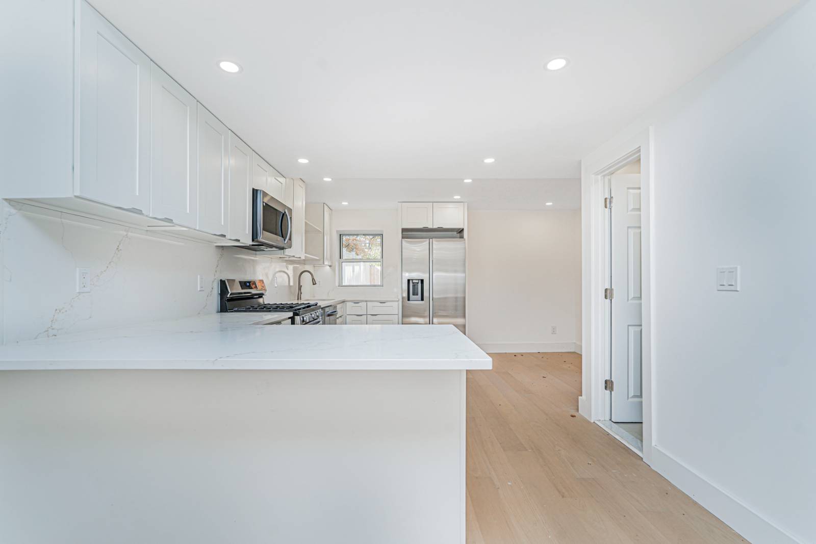 #9 photo, 9 Russel St., Staten Island , NY 10308