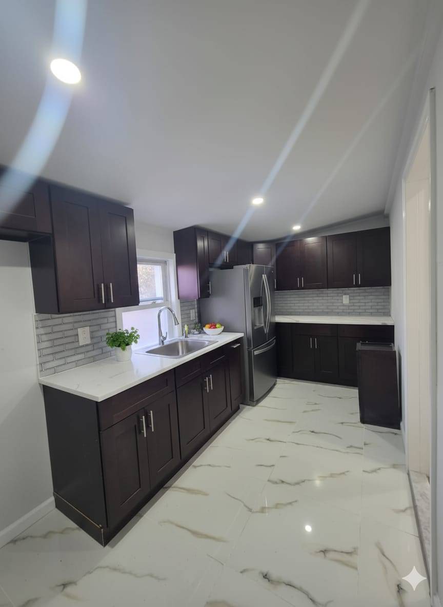 #13 photo, 10035  204th Street, Hollis , NY 11423