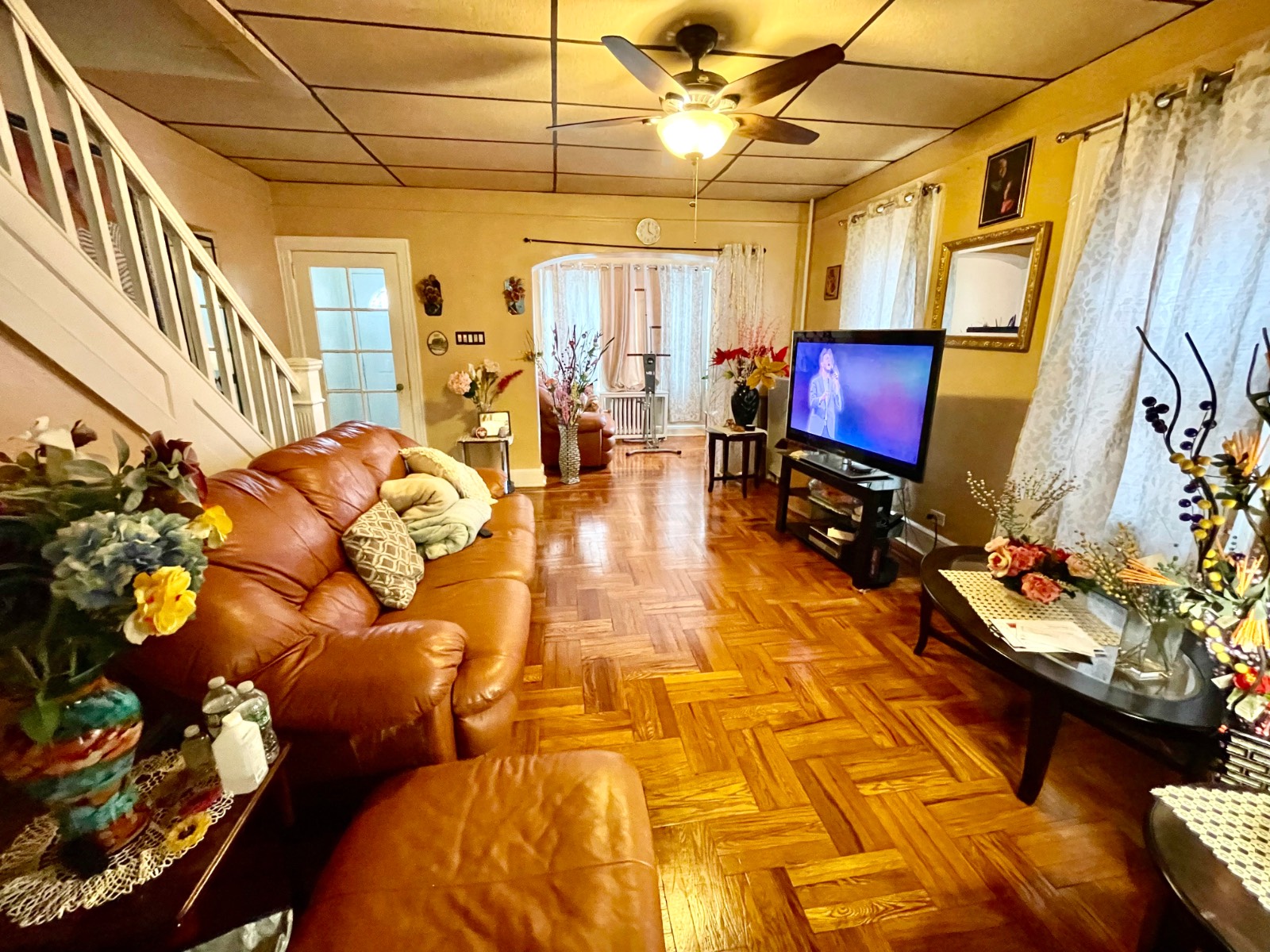 #2 photo, 2726  Pearsall Avenue, Laconia , NY 10469