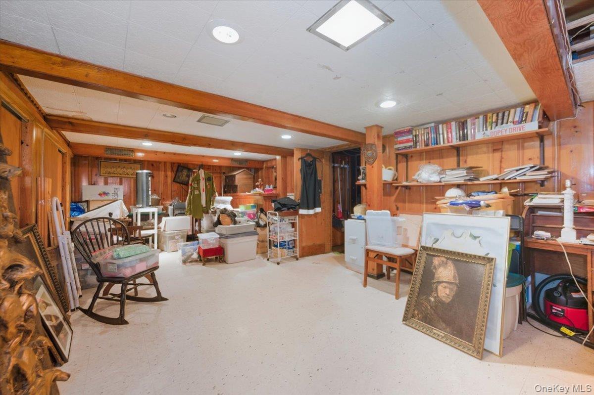 #18 photo, 1053 Quentin Place, Woodmere , NY 11598