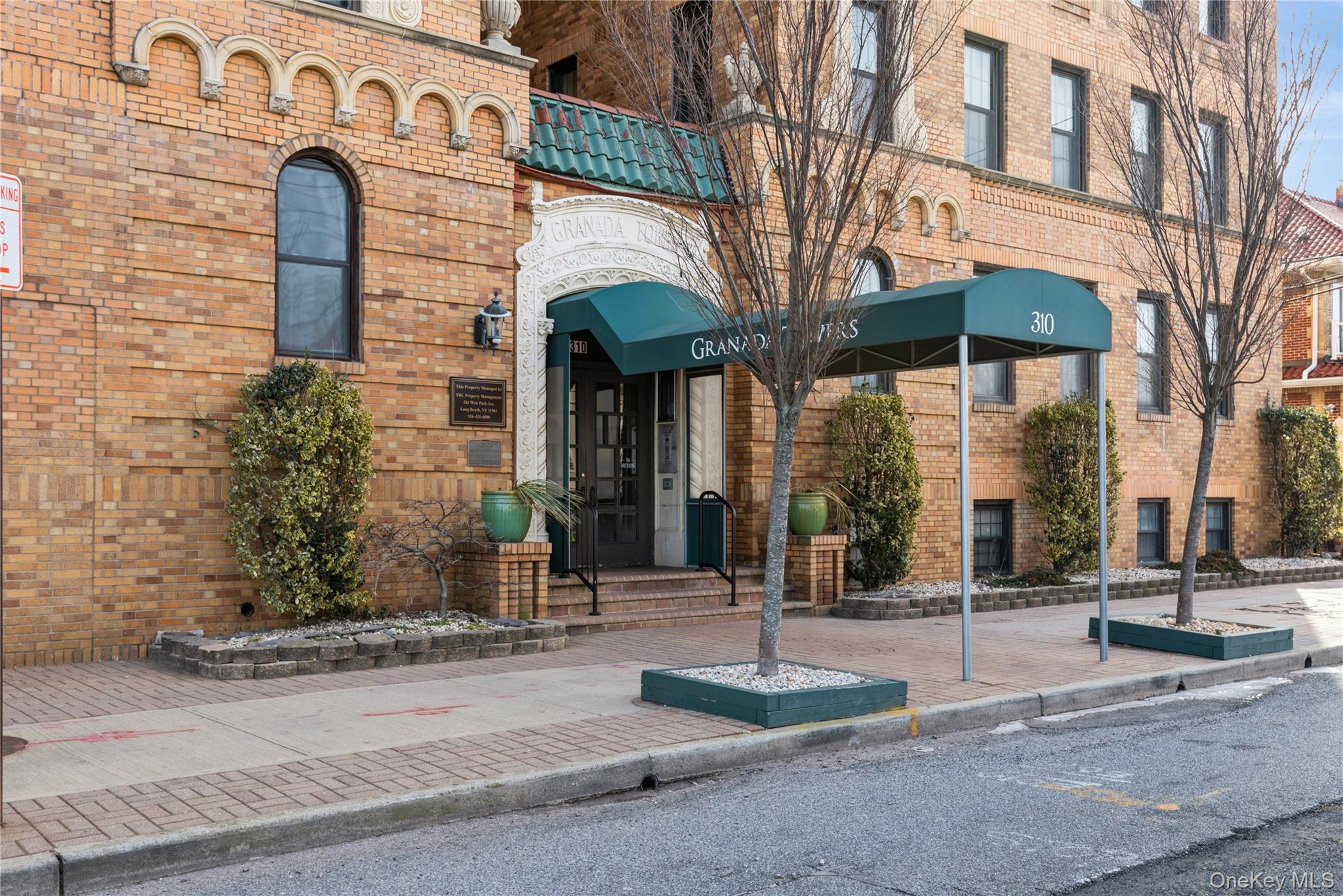 #3 photo, 310 Riverside Blvd, Long Beach , NY 11561