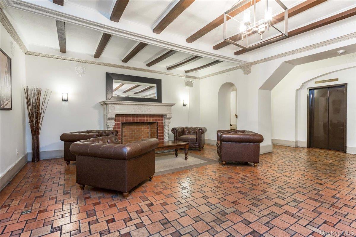 #5 photo, 310 Riverside Blvd, Long Beach , NY 11561