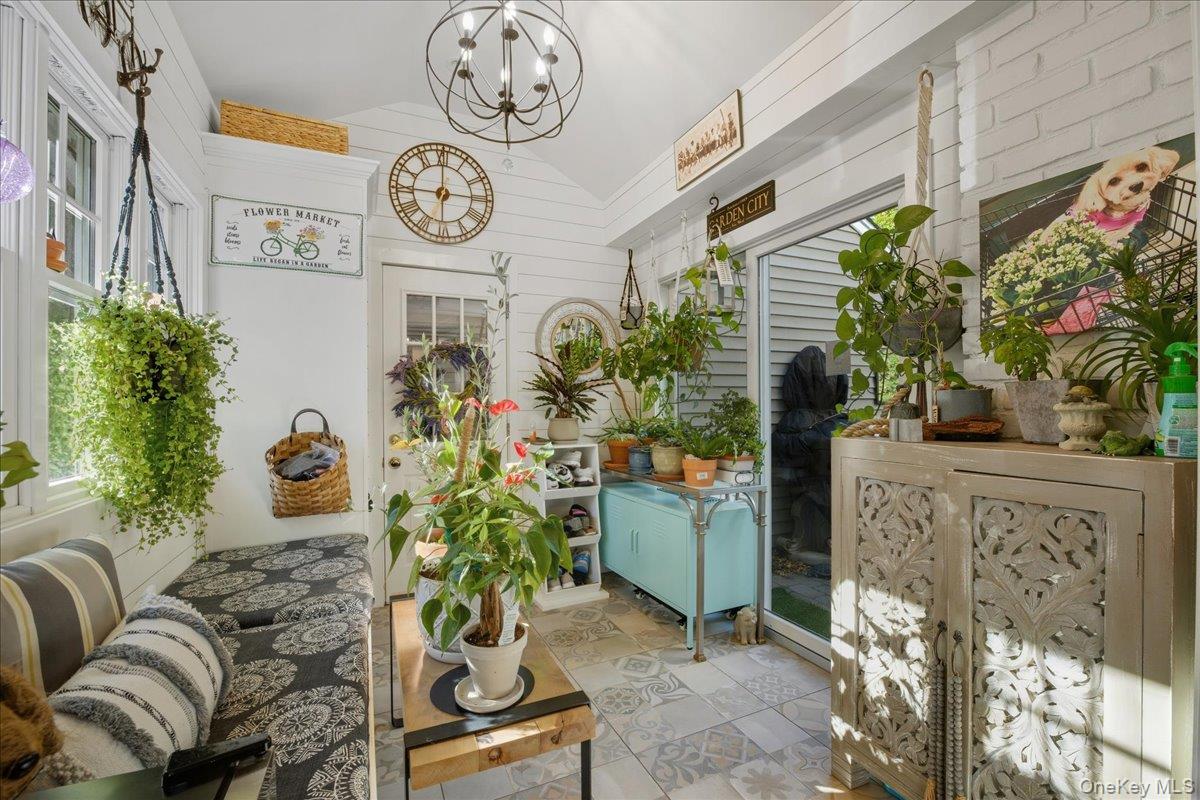 #10 photo, 72 Harrison Street, Garden City , NY 11530