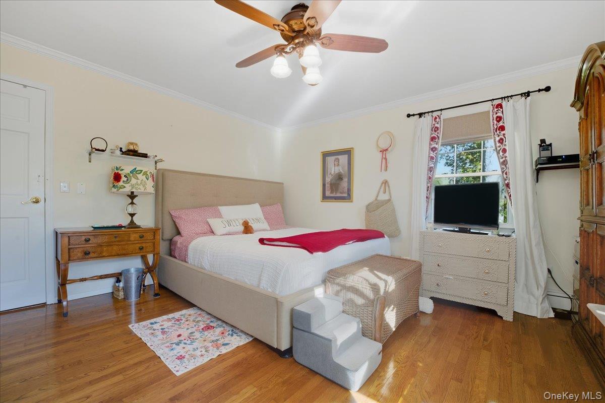 #12 photo, 72 Harrison Street, Garden City , NY 11530