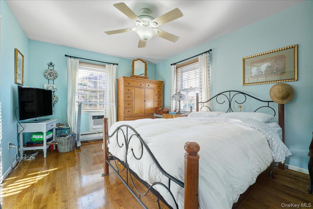 #14 photo, 72 Harrison Street, Garden City , NY 11530