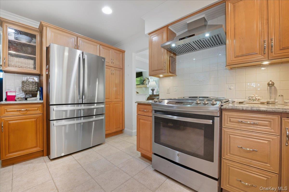 #9 photo, 72 Harrison Street, Garden City , NY 11530