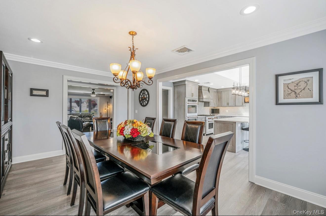 #10 photo, 25 Harbor Court, Copiague , NY 11726