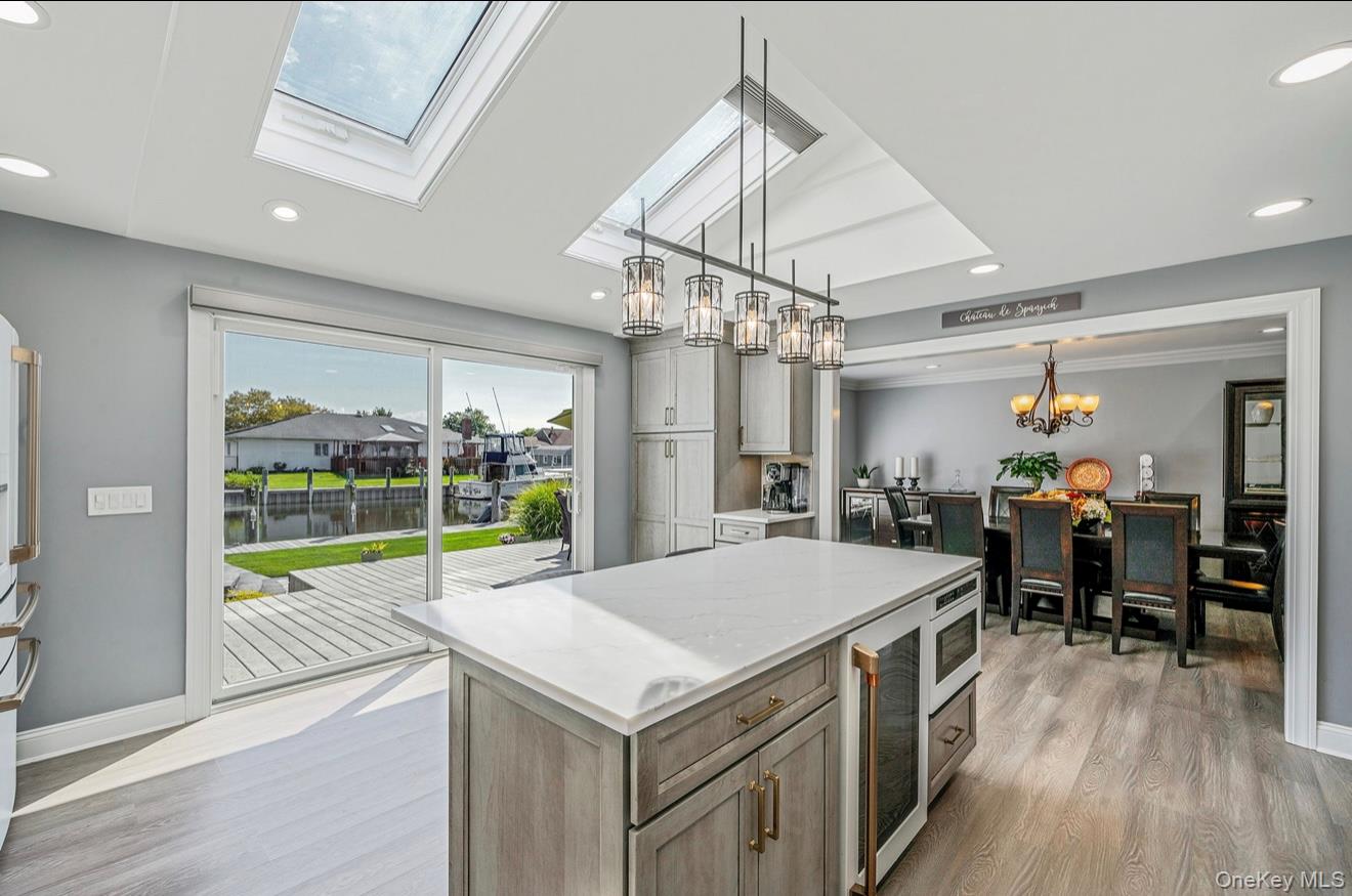 #14 photo, 25 Harbor Court, Copiague , NY 11726