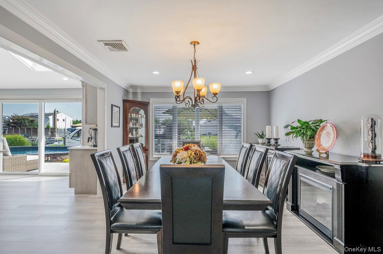 #9 photo, 25 Harbor Court, Copiague , NY 11726