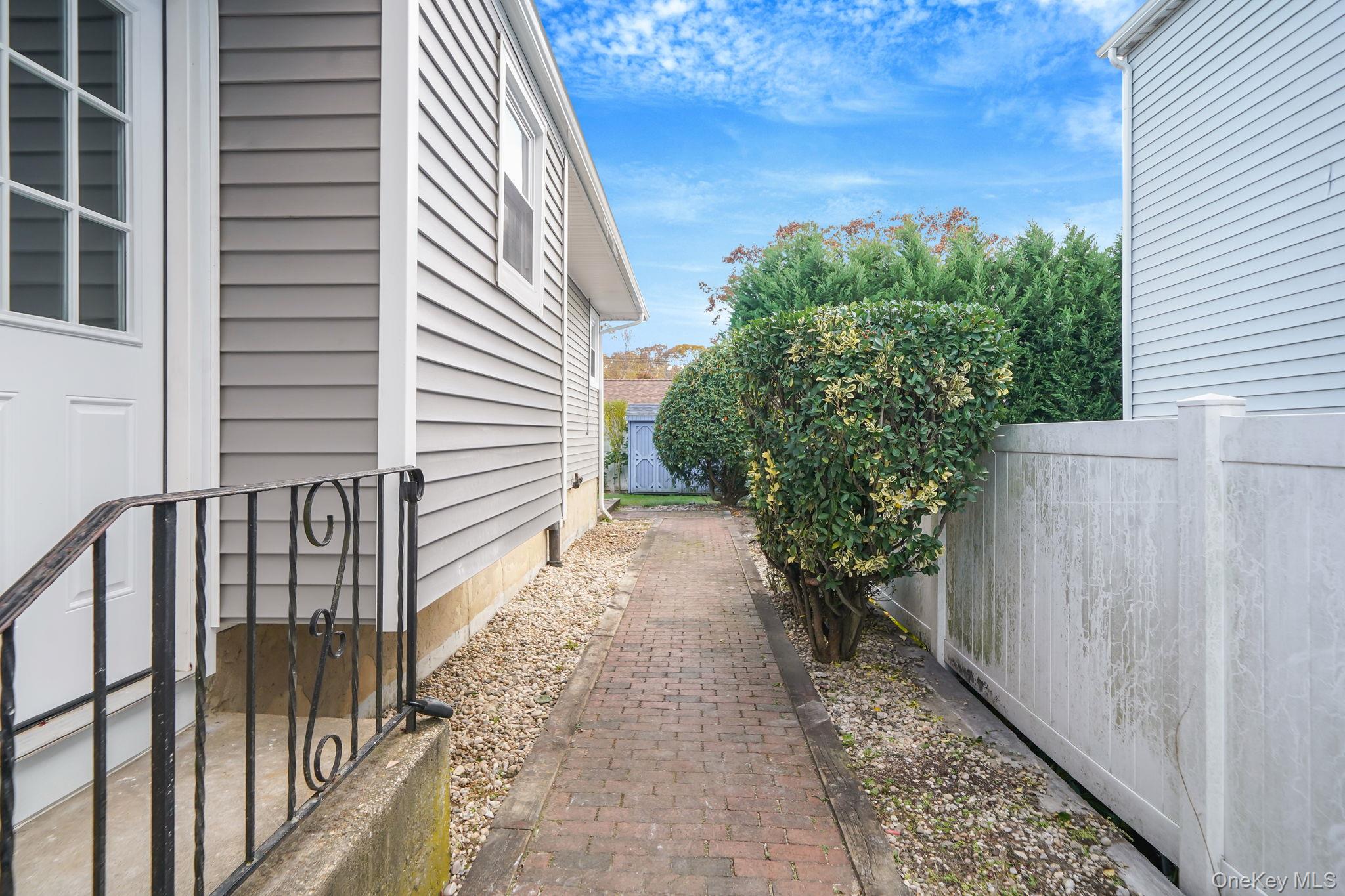 #5 photo, 116 Parkhill Avenue, Massapequa , NY 11758