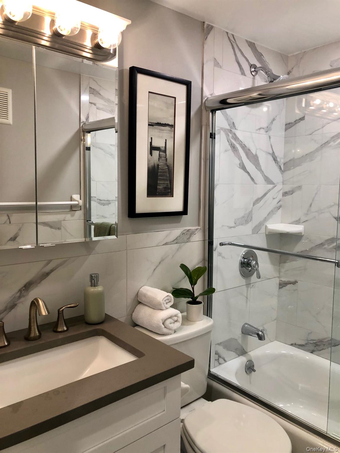 #10 photo, 10 Westwood Drive, Westbury , NY 11590