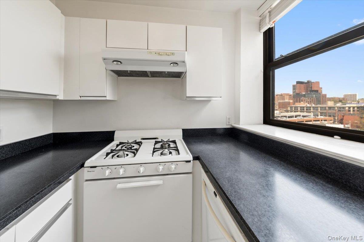 #4 photo, 23 Water Grant Street, Yonkers , NY 10701