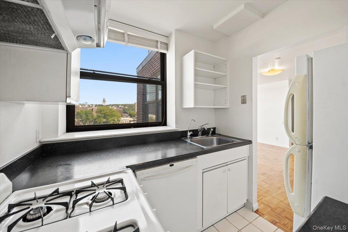 #6 photo, 23 Water Grant Street, Yonkers , NY 10701