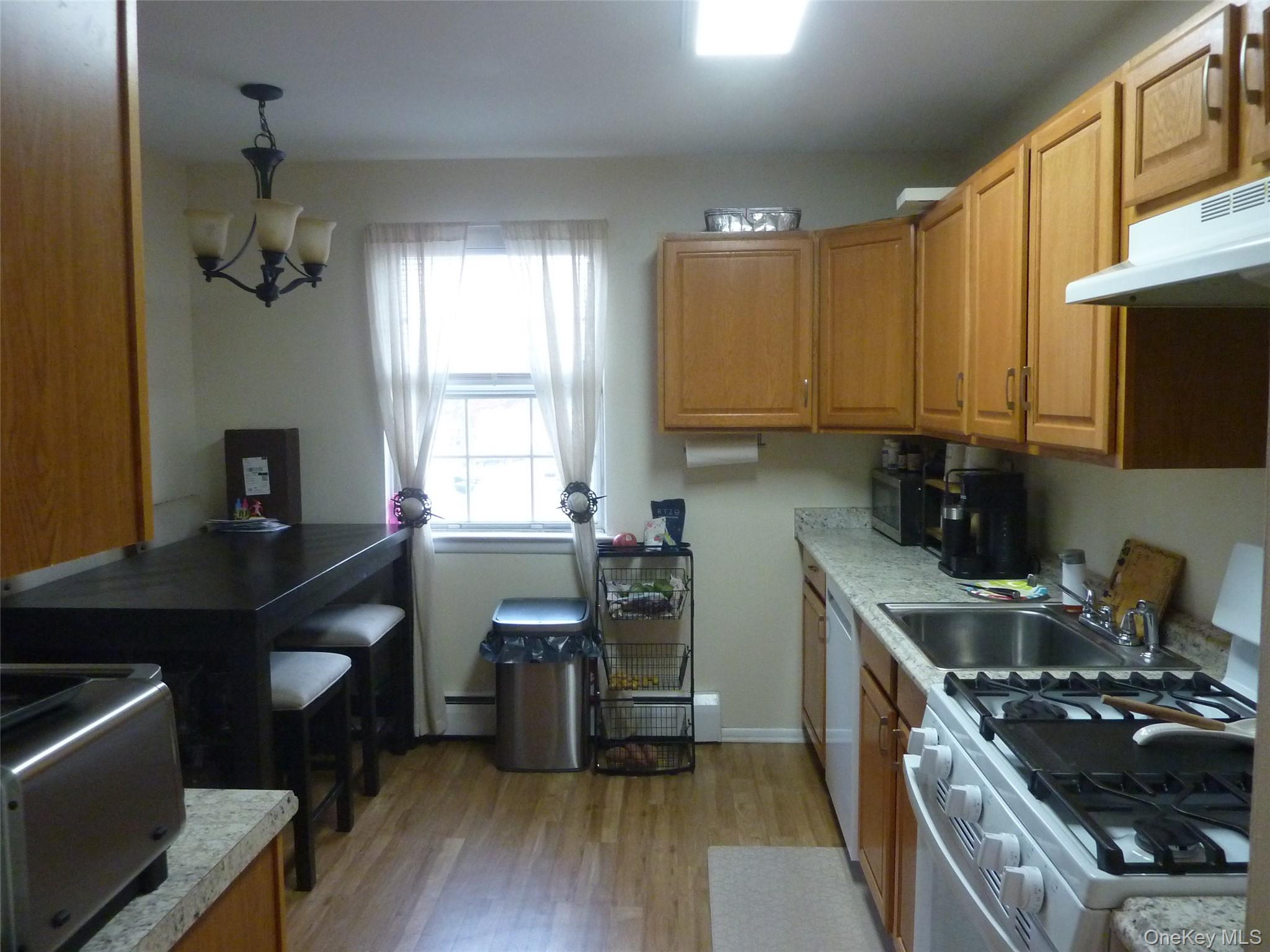 #7 photo, 143 Parkside Drive, Suffern , NY 10901