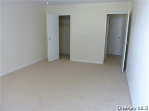 #13 photo, 35 Park Avenue, Suffern , NY 10901