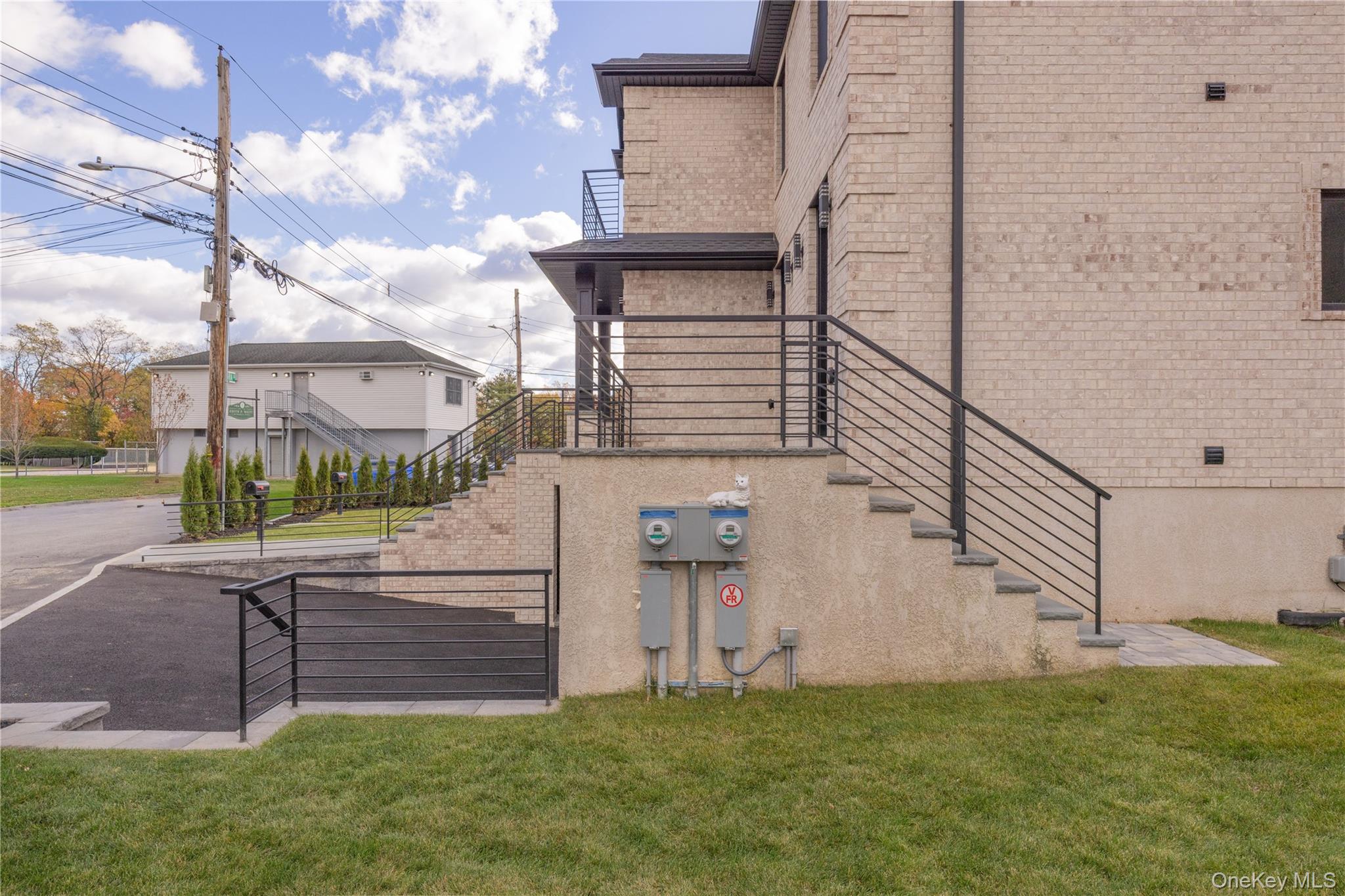 #12 photo, 1 Victoria Lane, Yonkers , NY 10701