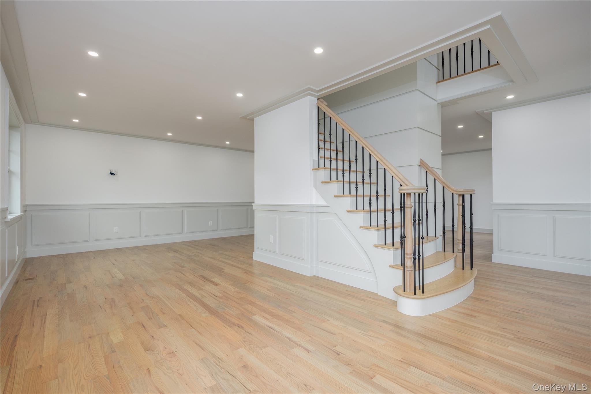 #13 photo, 1 Victoria Lane, Yonkers , NY 10701