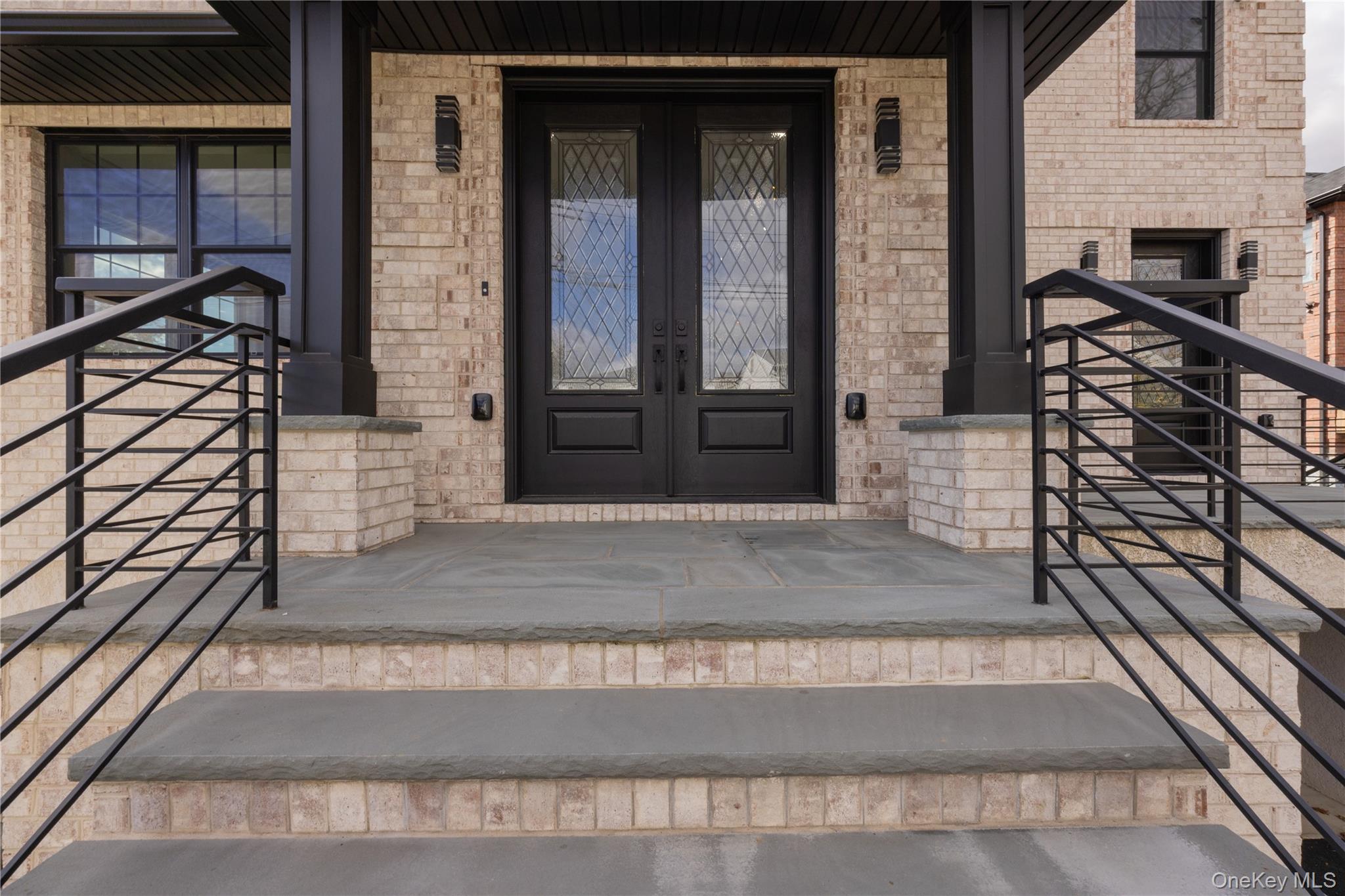 #3 photo, 1 Victoria Lane, Yonkers , NY 10701