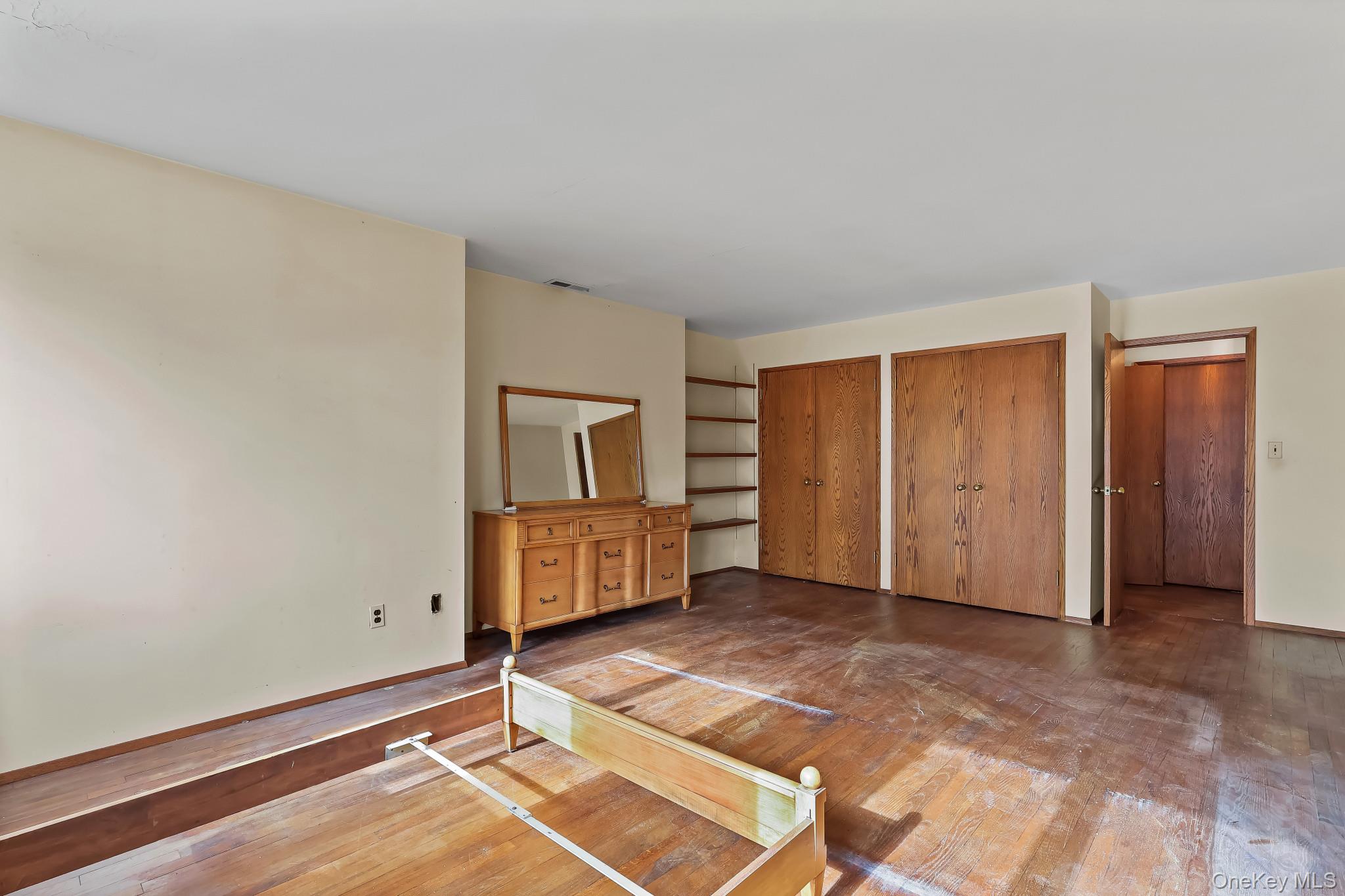 #15 photo, 37 Century Trail, Harrison , NY 10528