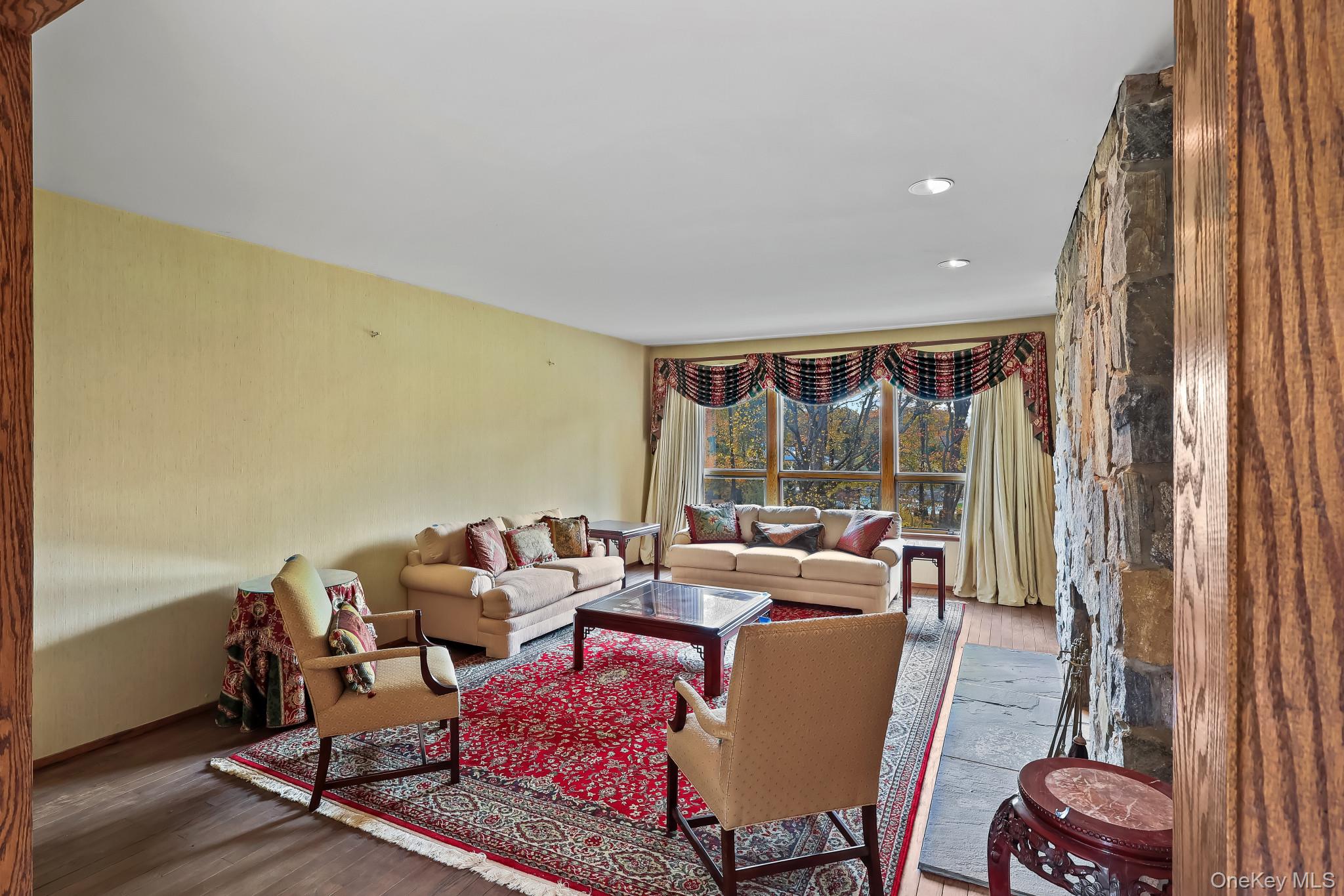 #6 photo, 37 Century Trail, Harrison , NY 10528