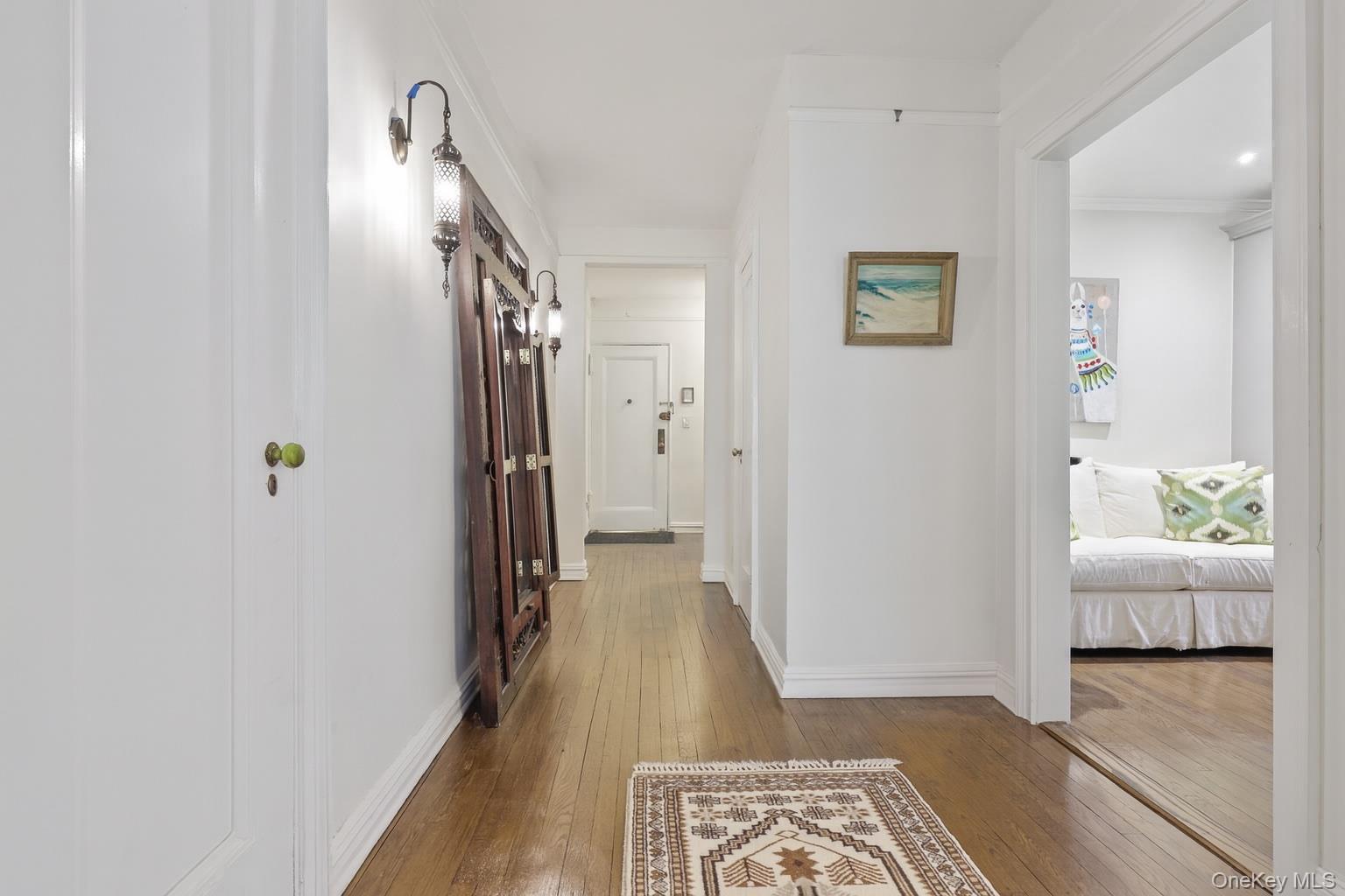 #3 photo, 250 Bronxville Road, Bronxville , NY 10708