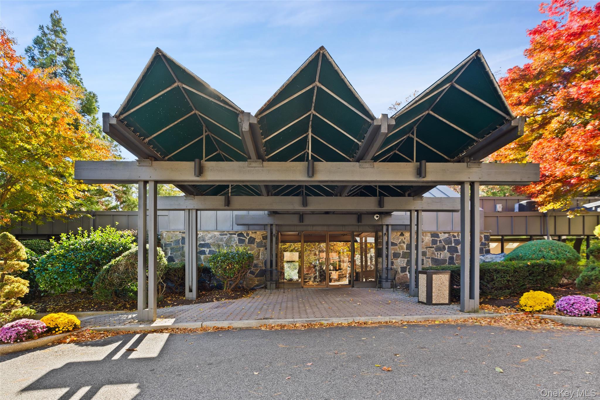 #1 photo, 2 Fountain Lane, Scarsdale , NY 10583