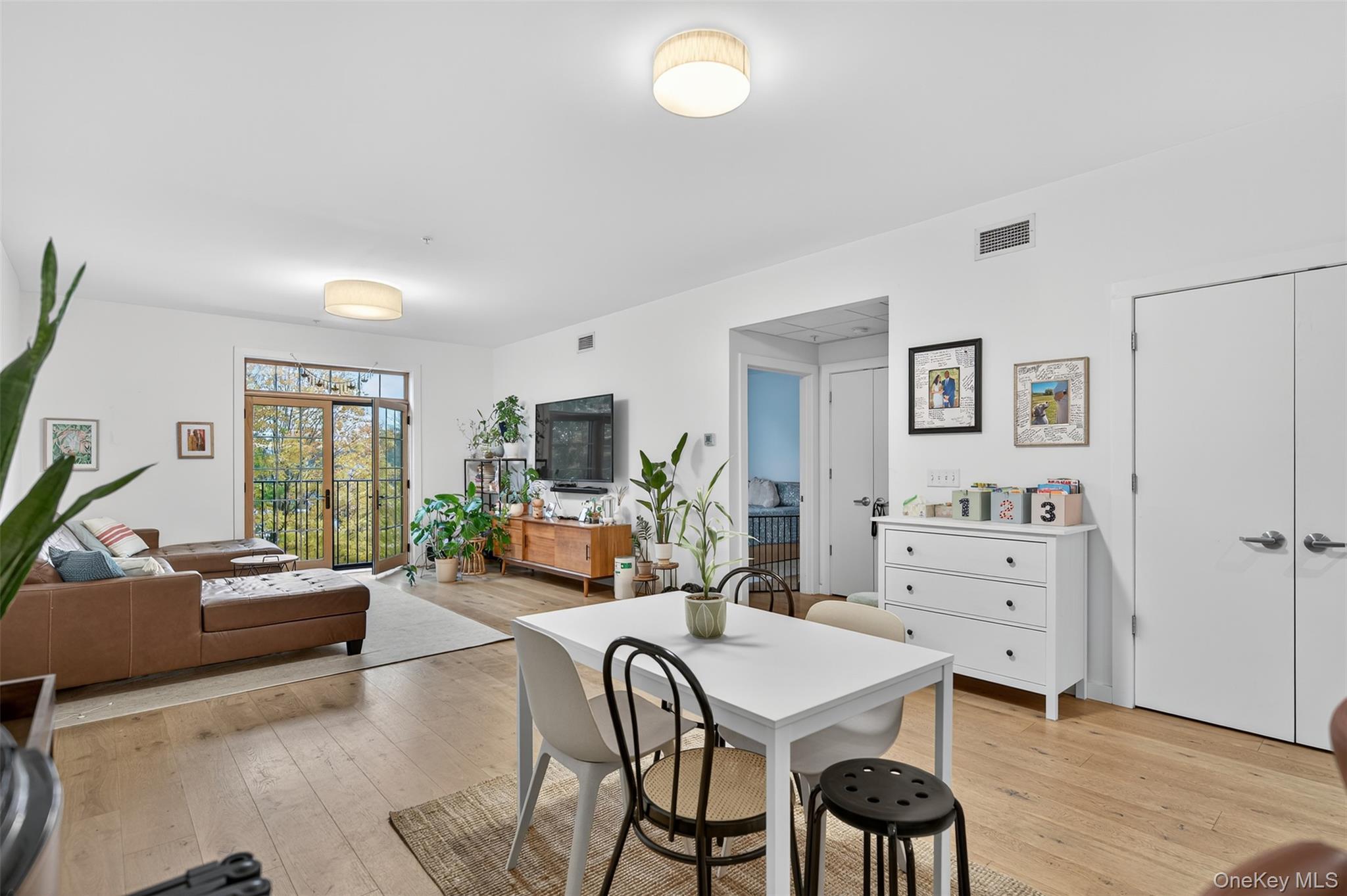 #11 photo, 249 Main Street, Beacon , NY 12508