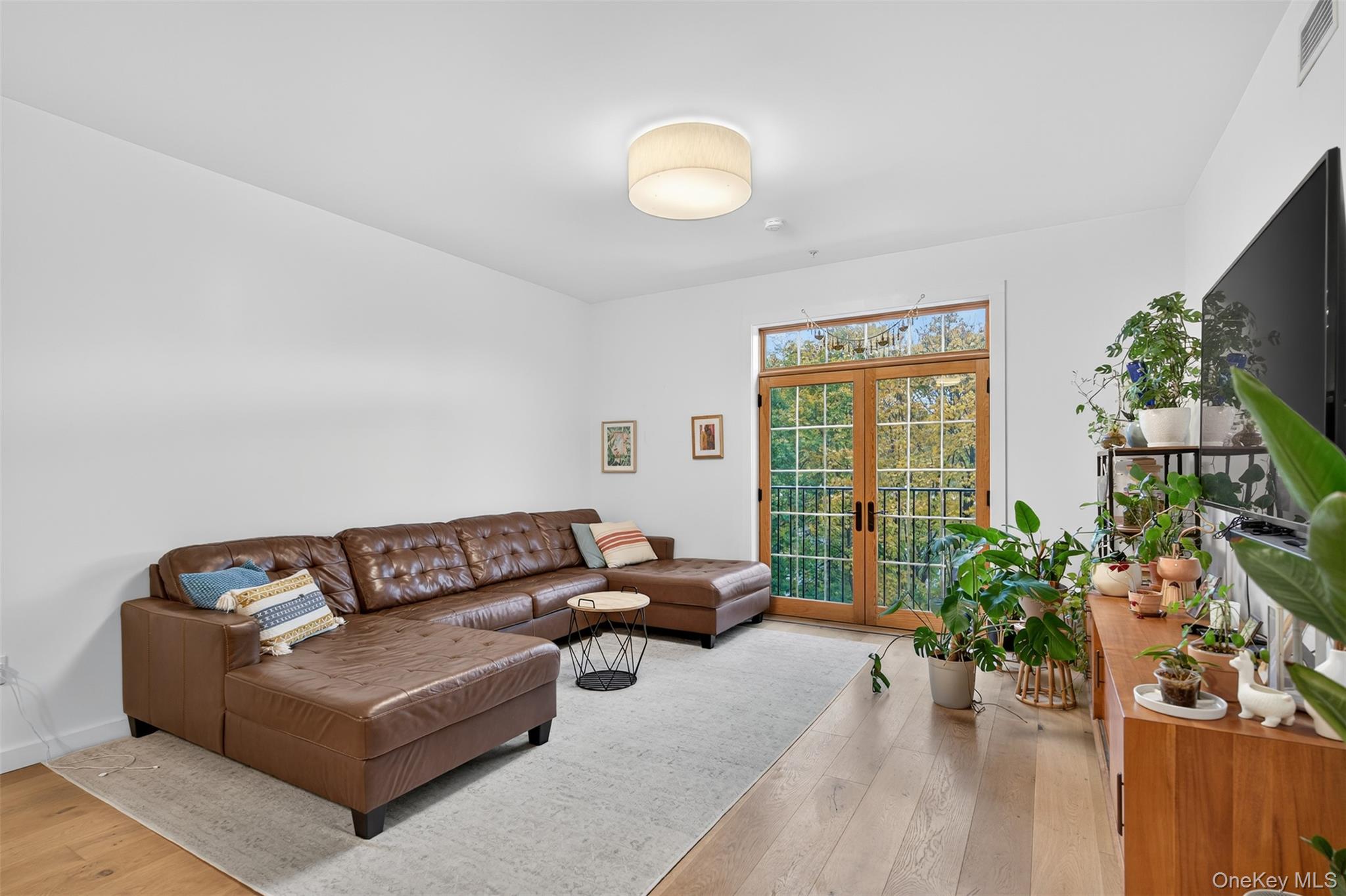 #14 photo, 249 Main Street, Beacon , NY 12508