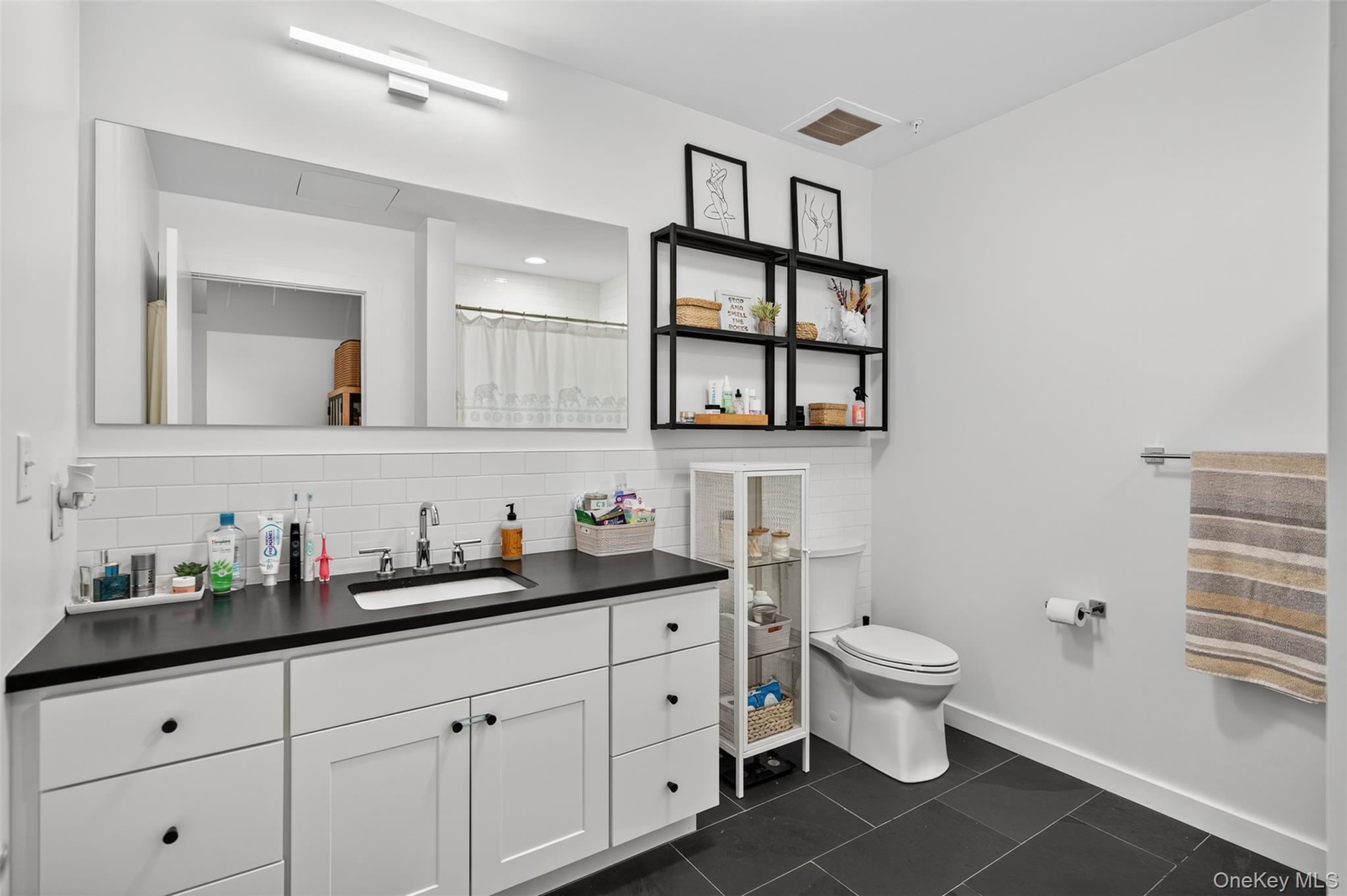 #17 photo, 249 Main Street, Beacon , NY 12508