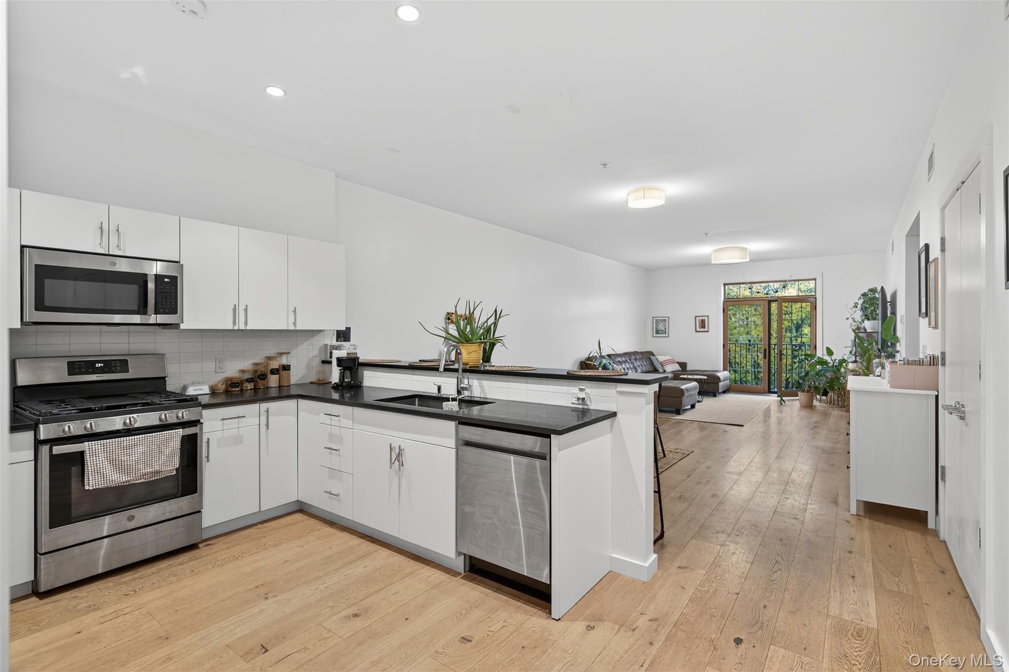 #5 photo, 249 Main Street, Beacon , NY 12508