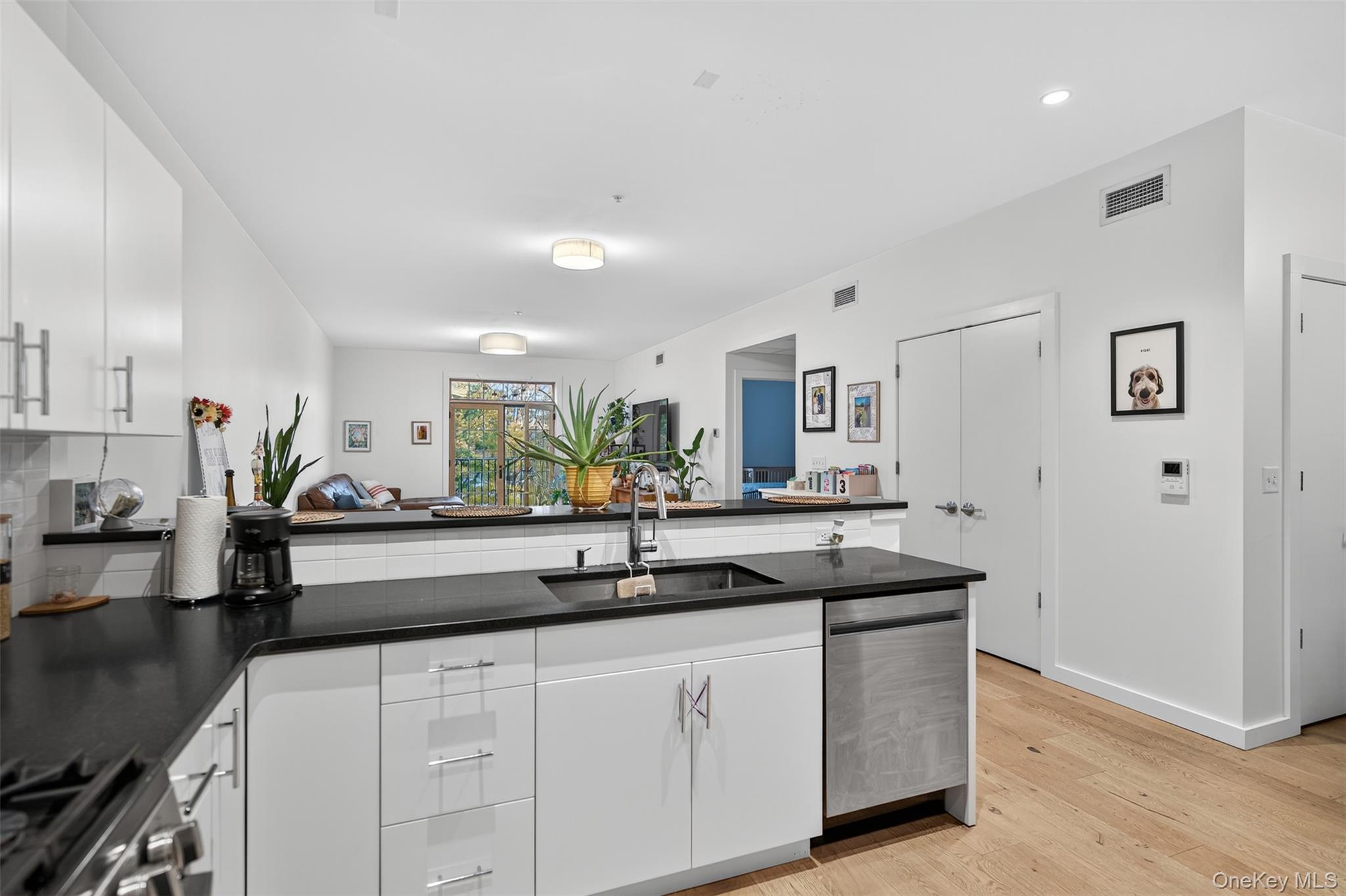 #7 photo, 249 Main Street, Beacon , NY 12508