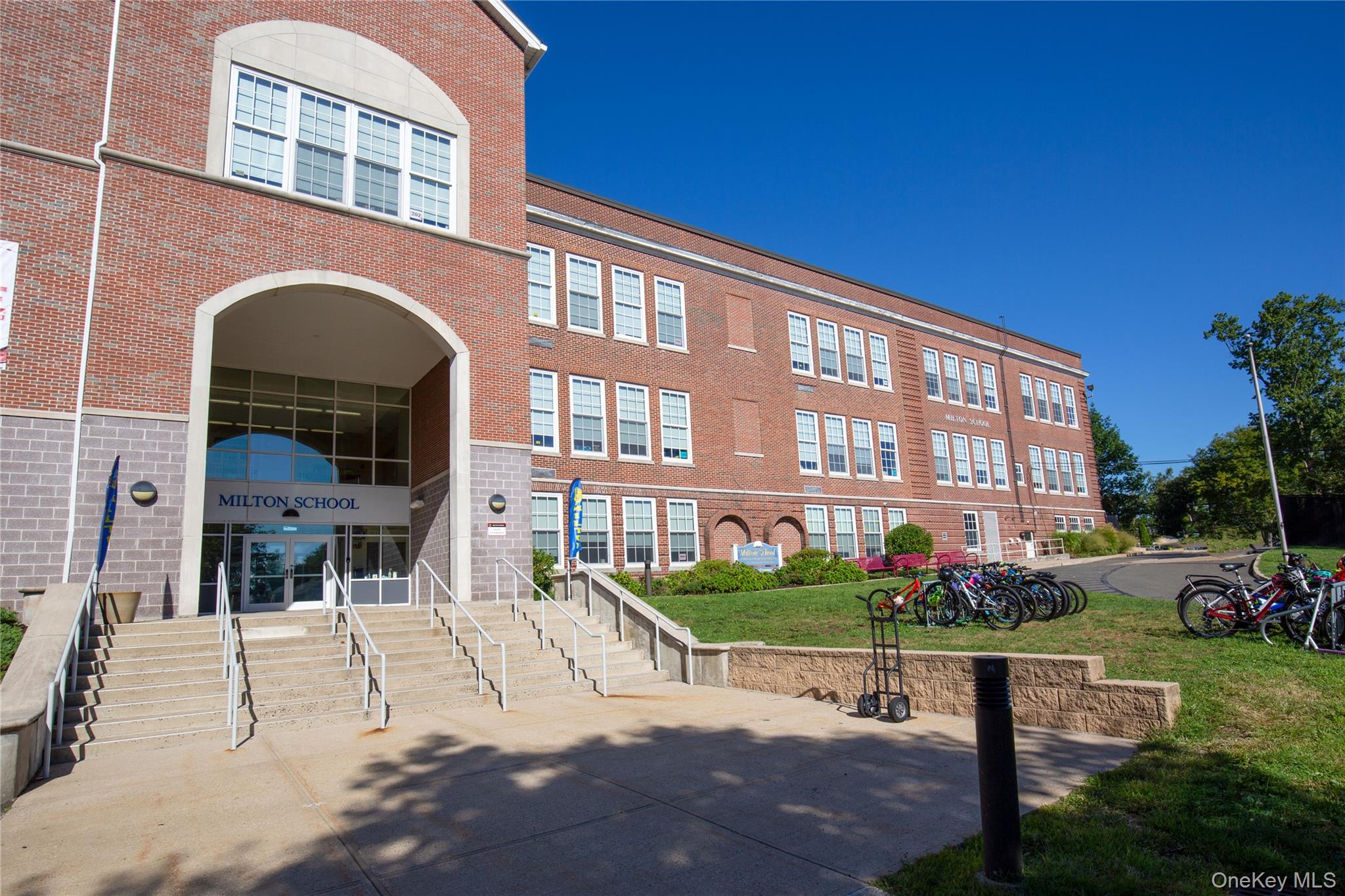 #13 photo, 28 Everett Street, Rye , NY 10580