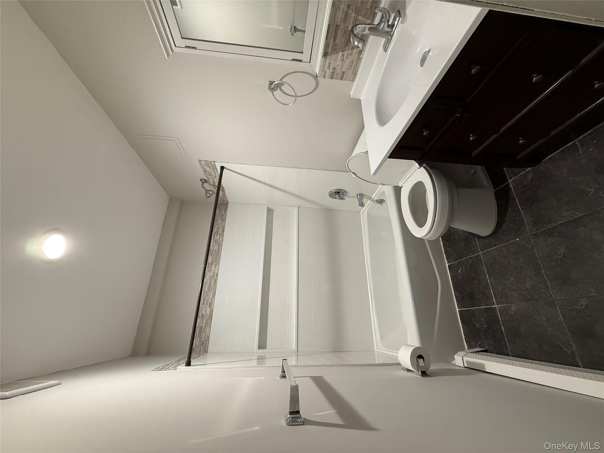 #18 photo, 2074 Motor Parkway, Hauppauge , NY 11749