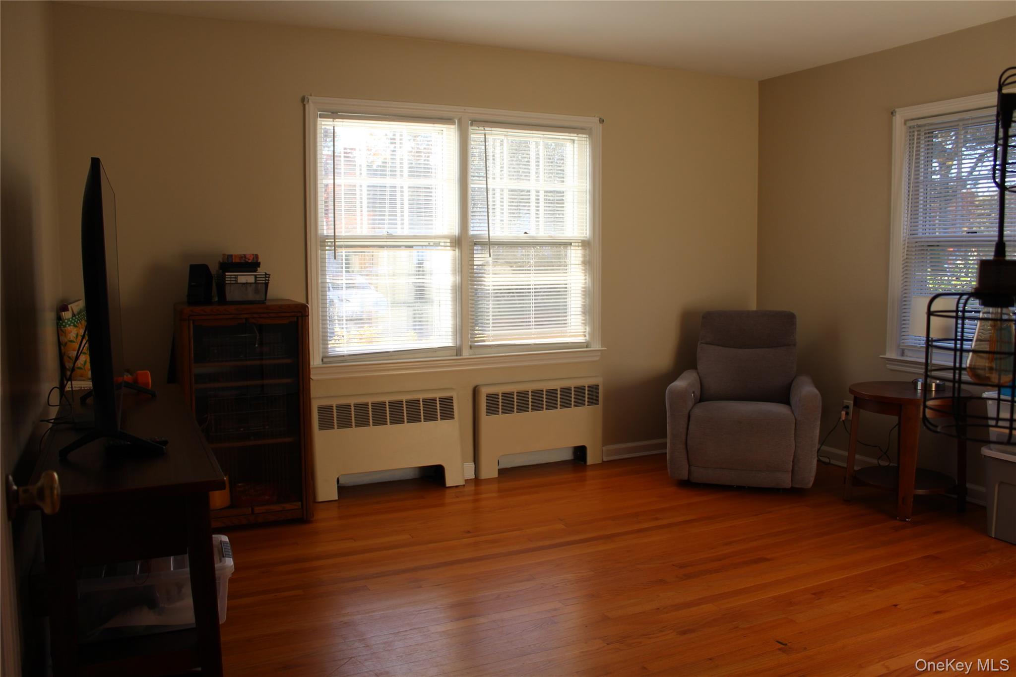 #14 photo, 7 Okleigh Place, Northport , NY 11768