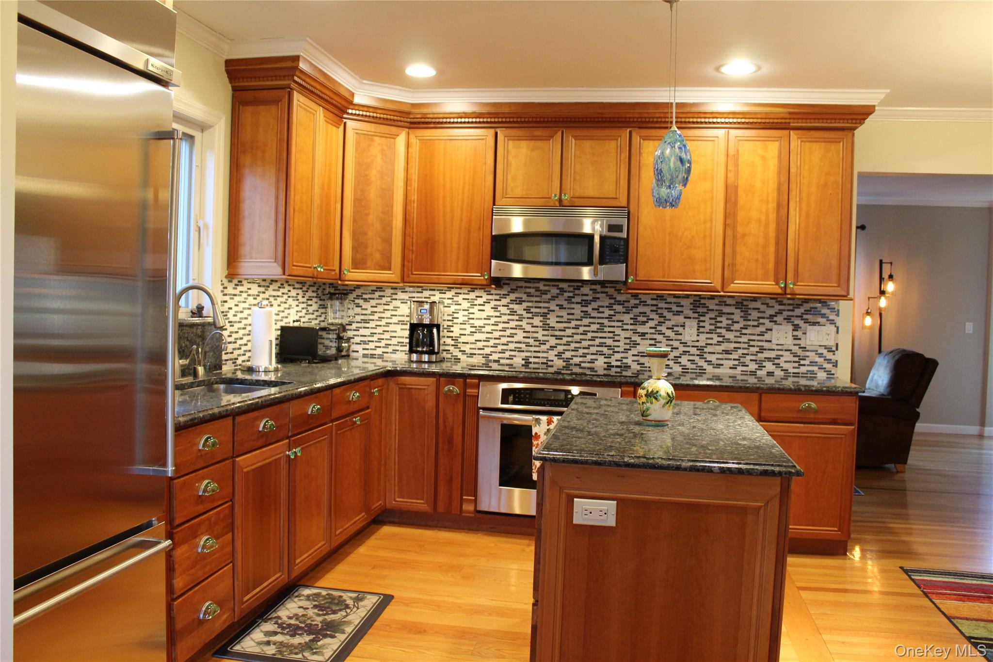 #7 photo, 7 Okleigh Place, Northport , NY 11768