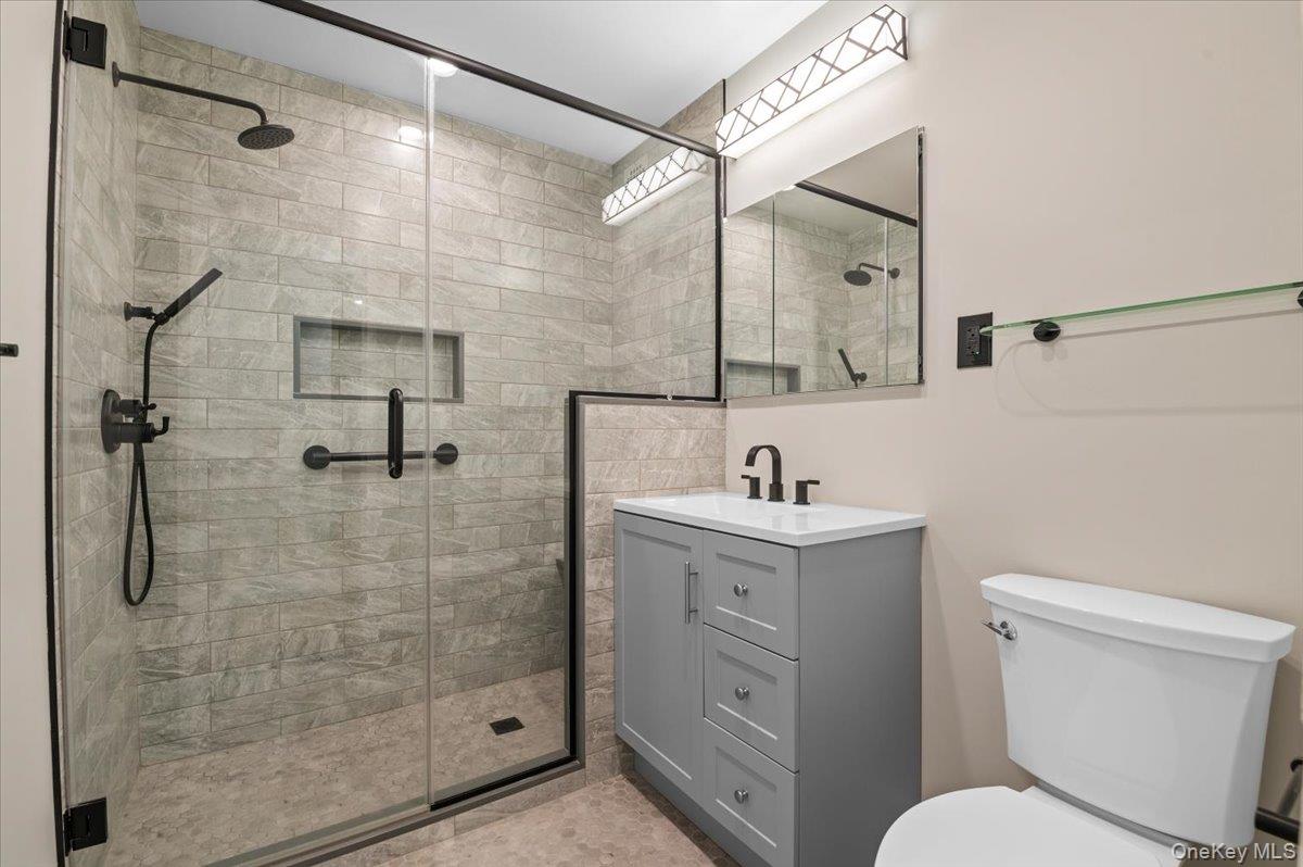 #10 photo, 25 Chapel Place, Great Neck , NY 11021