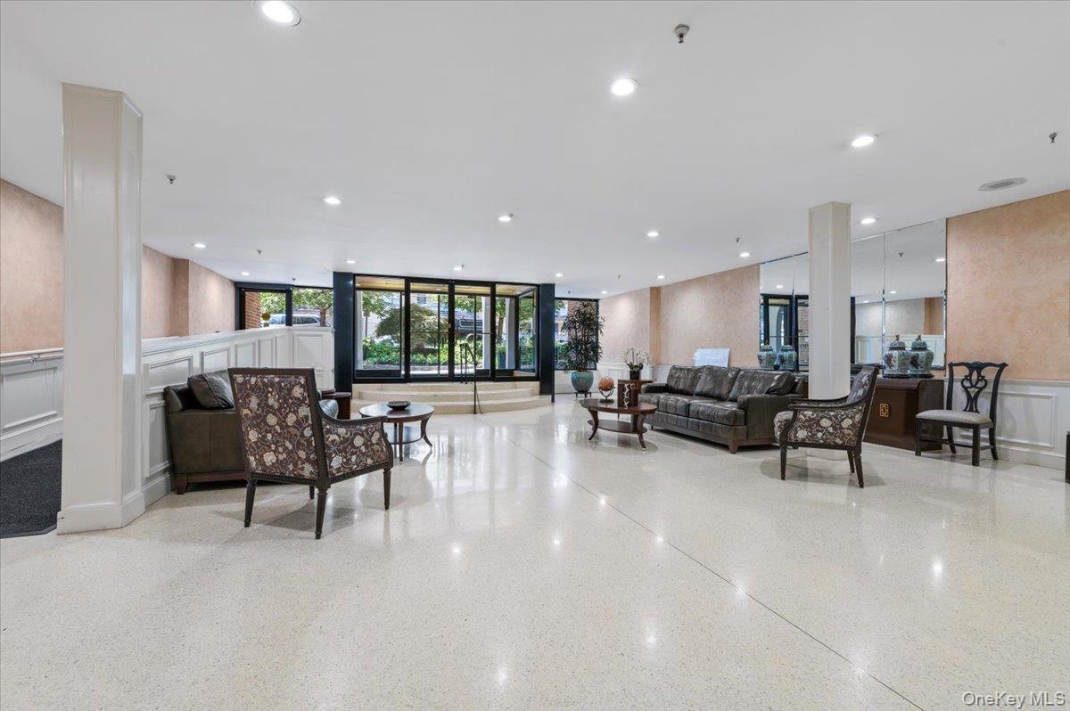 #18 photo, 25 Chapel Place, Great Neck , NY 11021