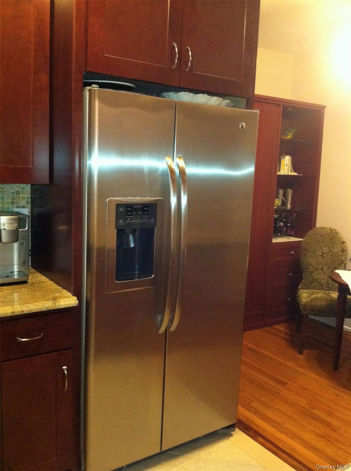 #4 photo, 2 Westchester Ave, White Plains , NY 10601