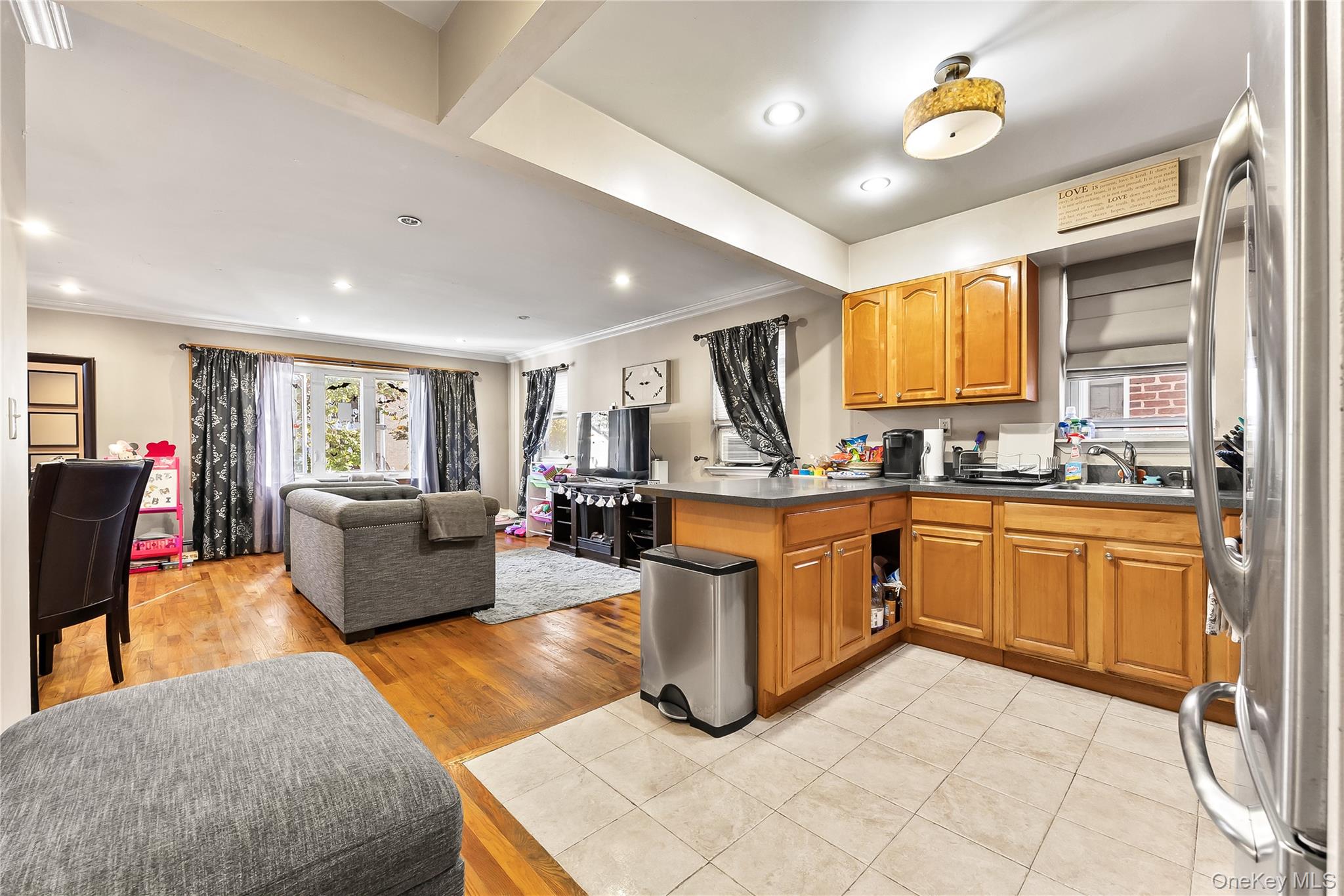 #5 photo, 5118 199th Street, Fresh Meadows , NY 11365