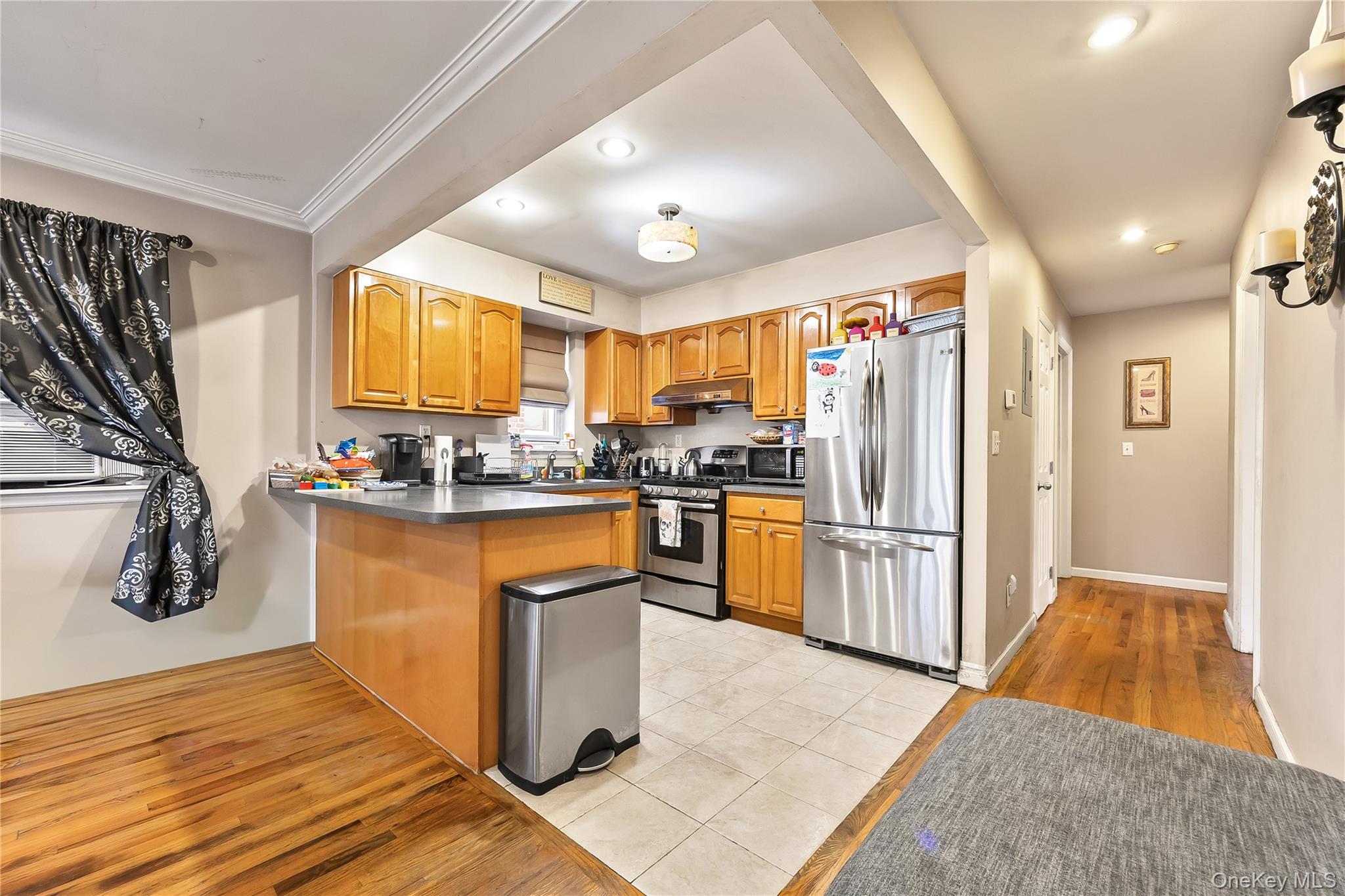 #6 photo, 5118 199th Street, Fresh Meadows , NY 11365