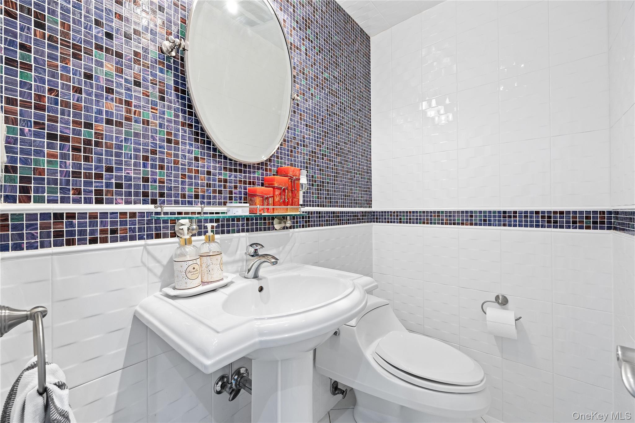 #19 photo, 6435 Marathon Parkway, Little Neck , NY 11362