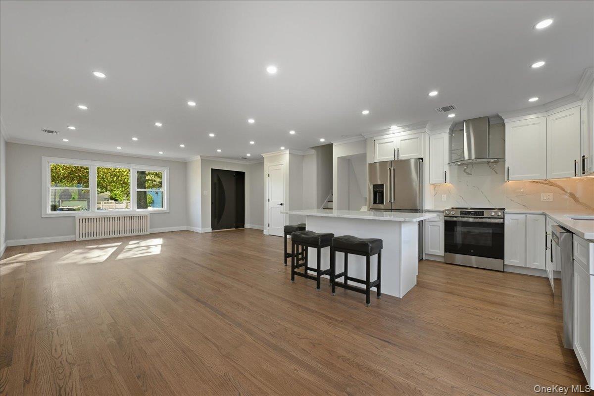 #3 photo, 3715 Regent lane, Wantagh , NY 11793