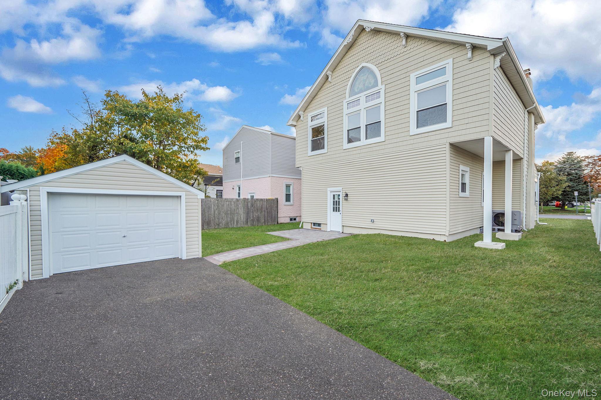 #5 photo, 1991 Oakland Avenue, Wantagh , NY 11793