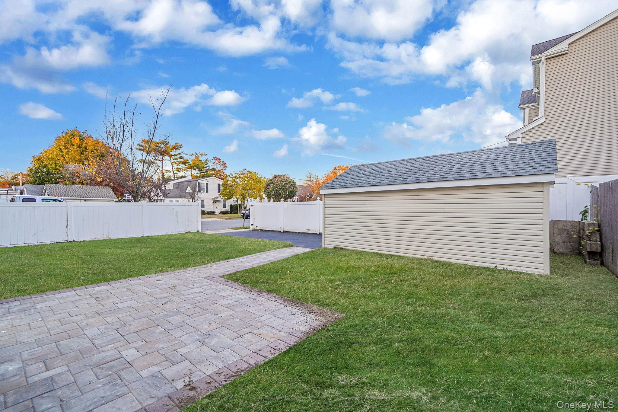 #7 photo, 1991 Oakland Avenue, Wantagh , NY 11793