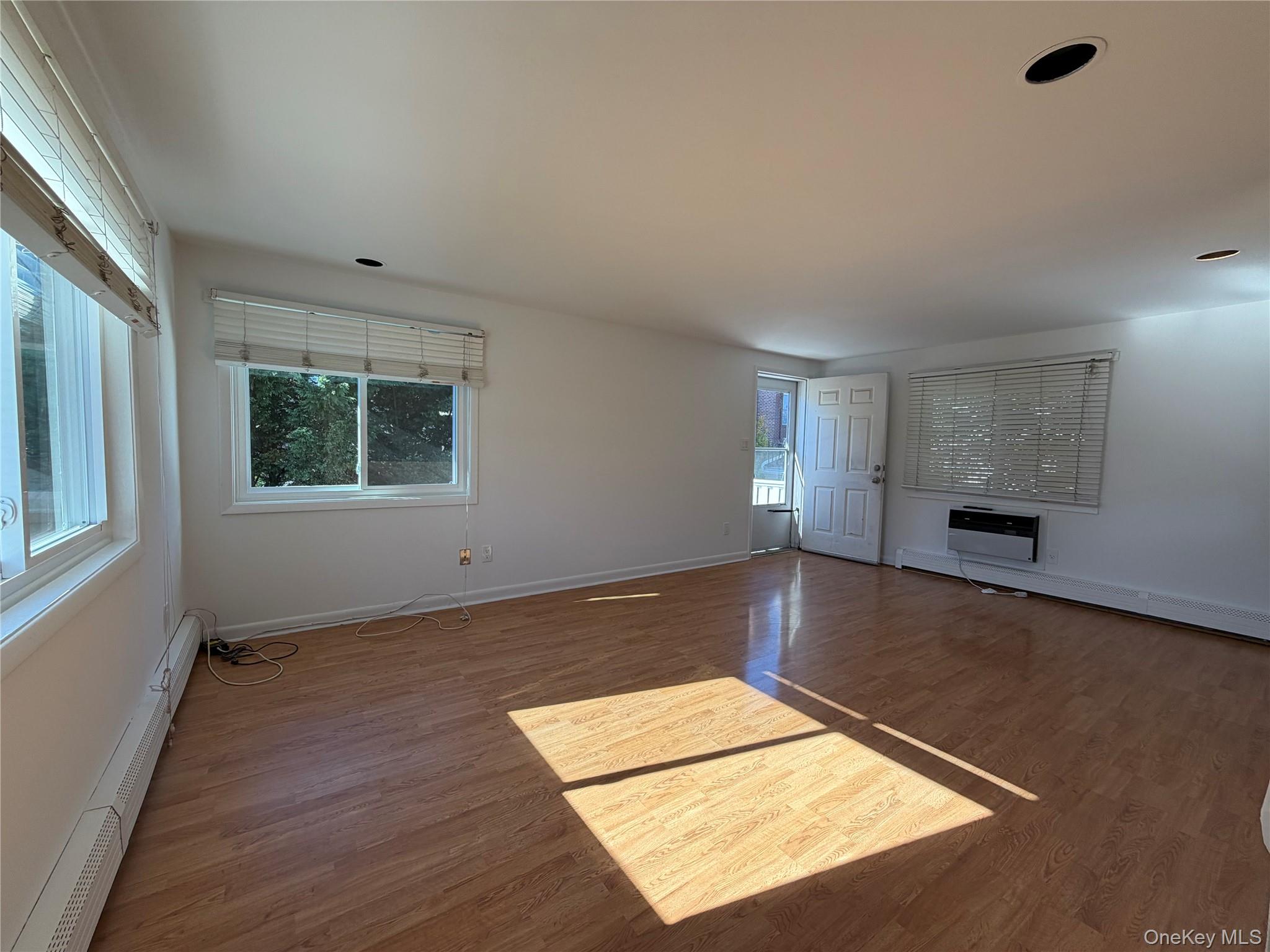 #17 photo, 215 National Boulevard, Long Beach , NY 11561