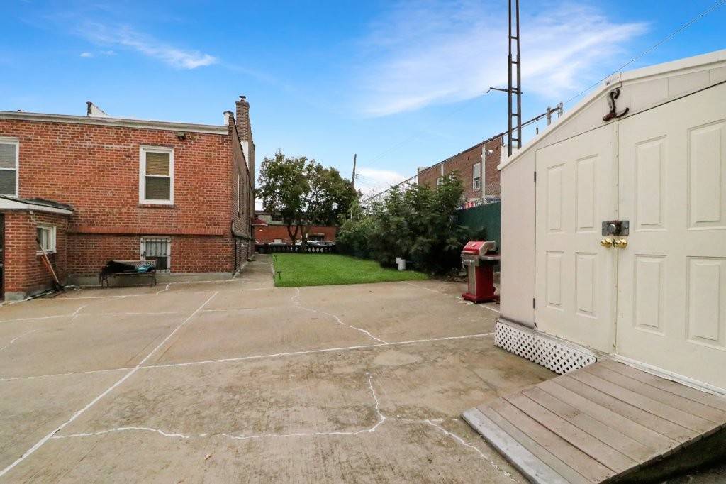 #7 photo, 58-69 59th street, Maspeth , NY 11378