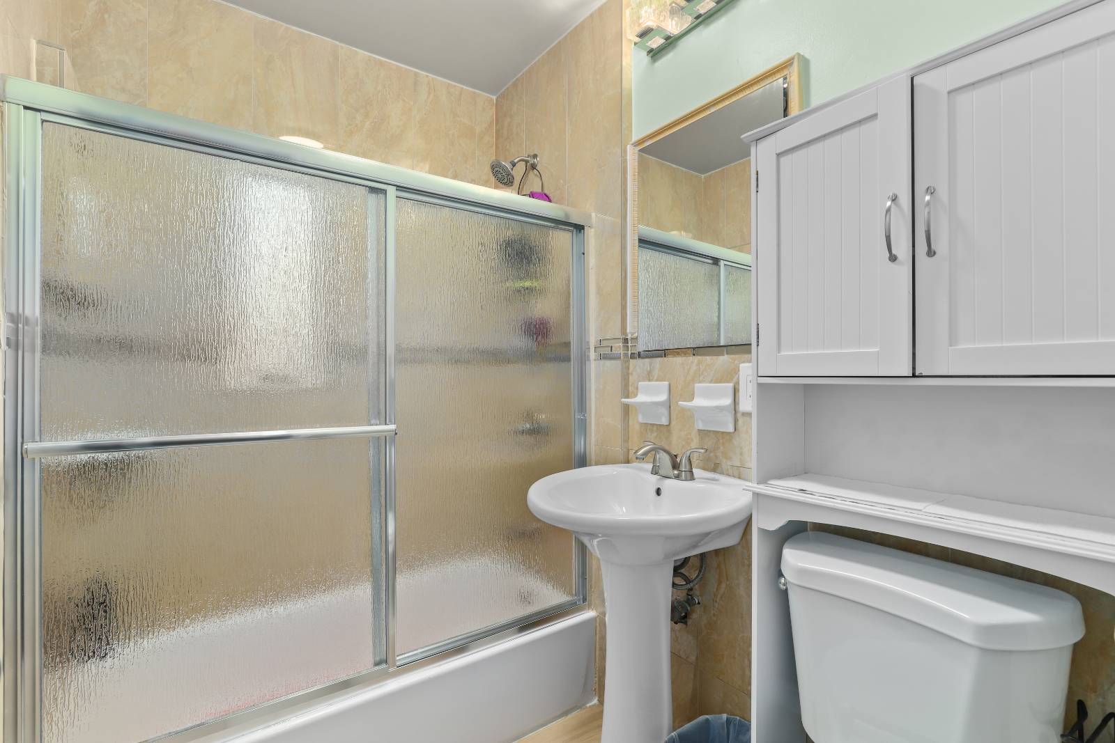 #13 photo, 2764 Bouck Ave, Bronx , NY 10469