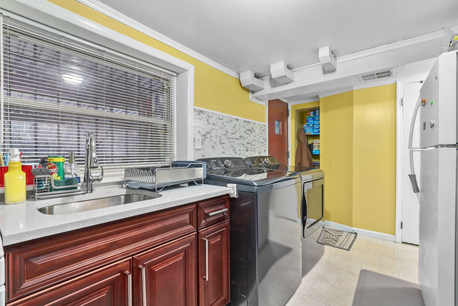 #15 photo, 2764 Bouck Ave, Bronx , NY 10469