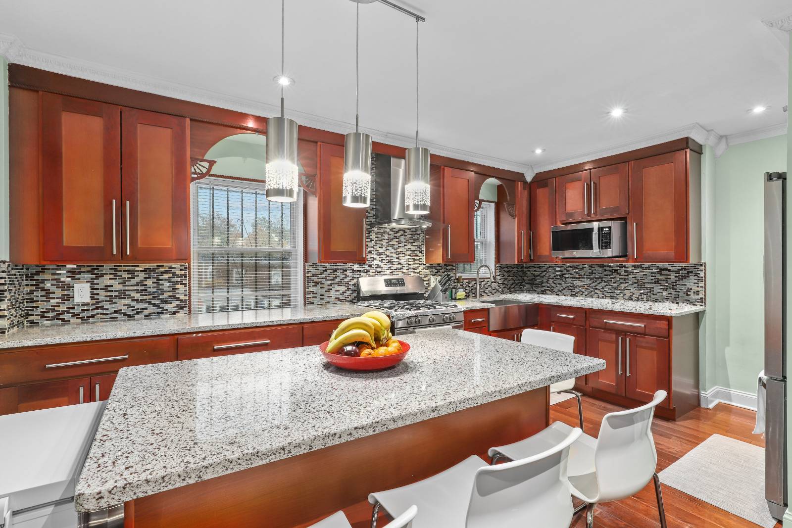 #6 photo, 2764 Bouck Ave, Bronx , NY 10469