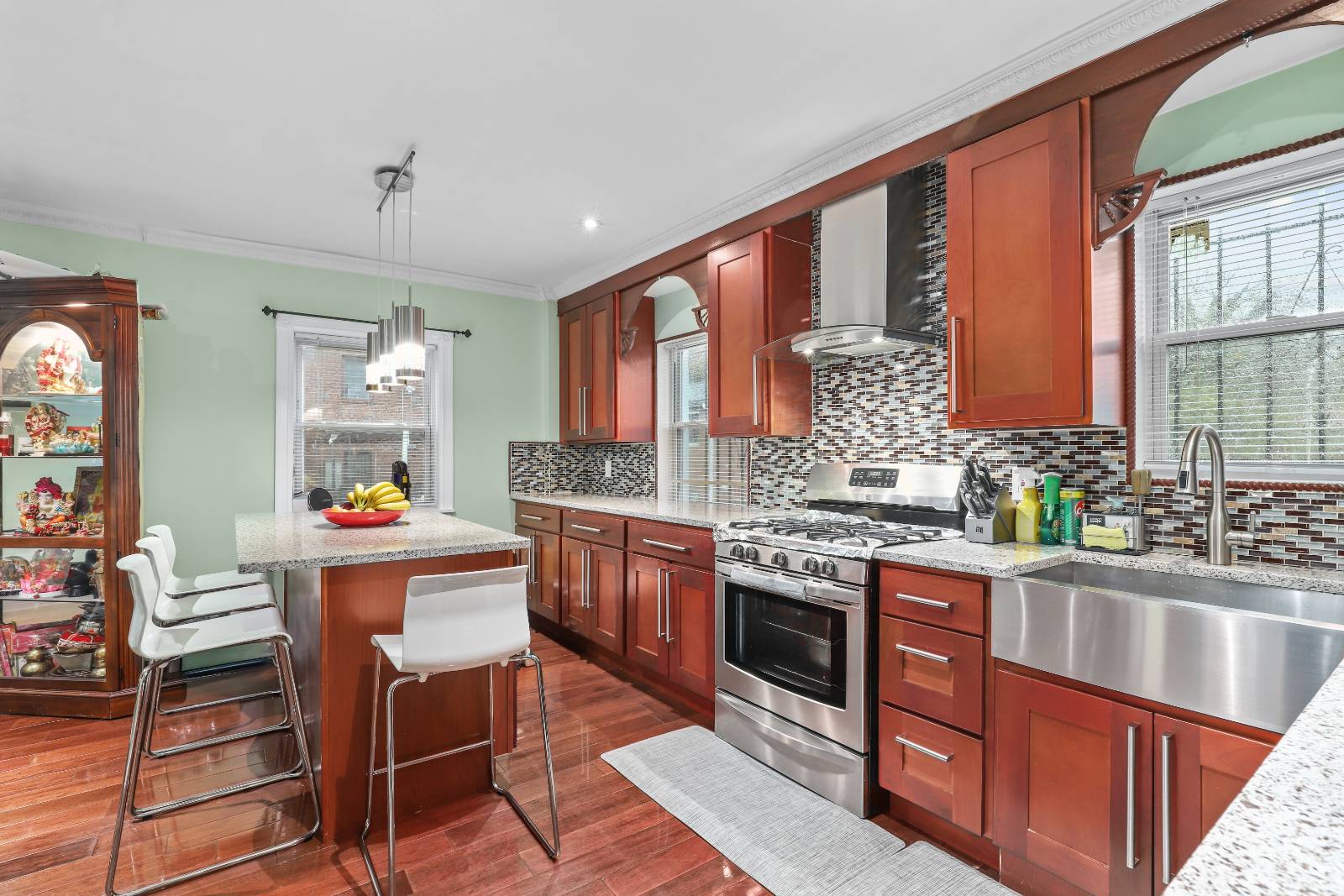 #7 photo, 2764 Bouck Ave, Bronx , NY 10469